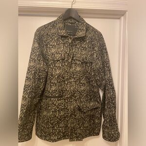 Tavik- Modern Jacket- Beautiful Wood Screen Pattern- Unique Map Inside!!